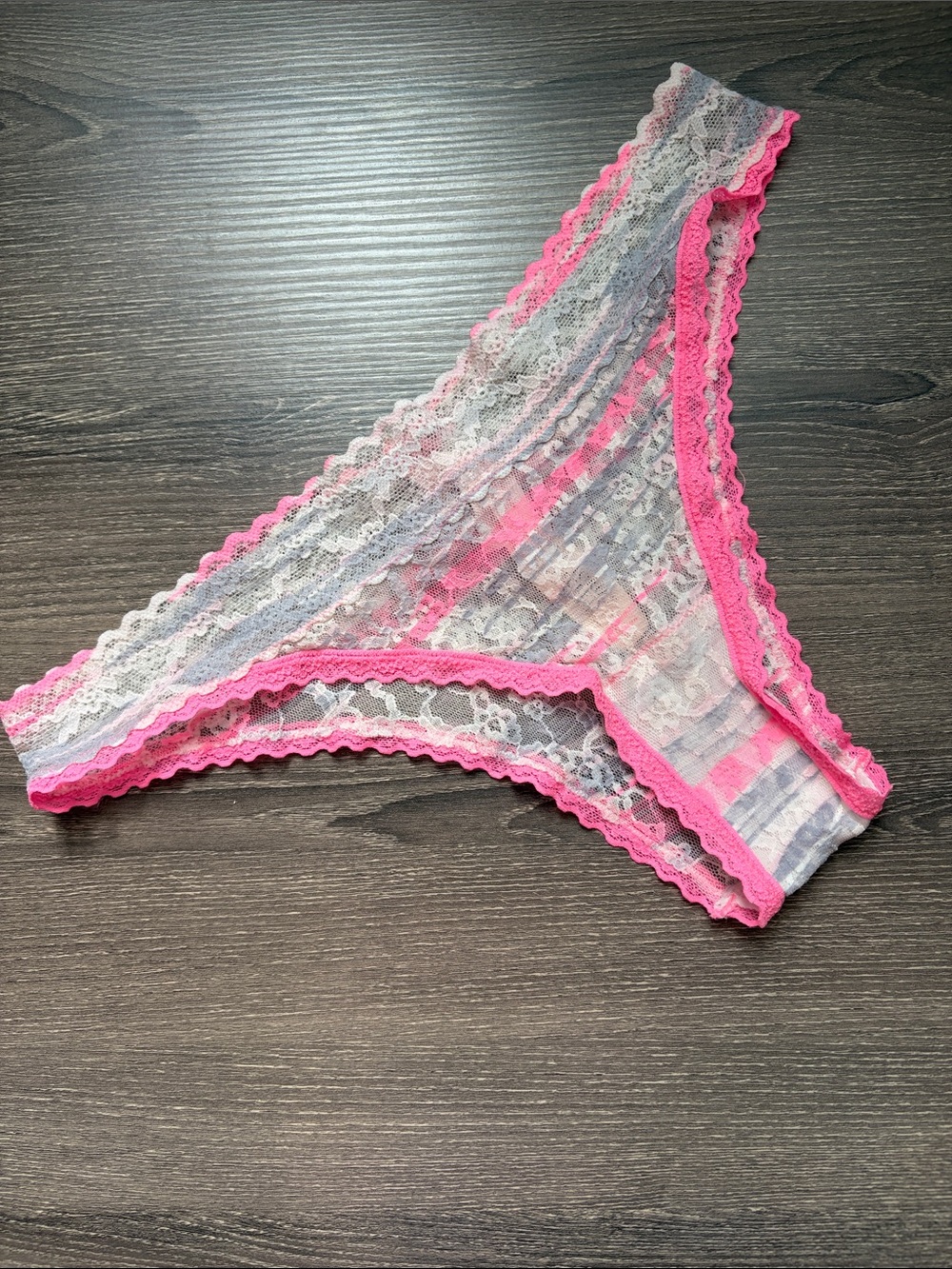 2015 ❤️$30 NWT Victoria's Secret Lace Cheekini Size Large